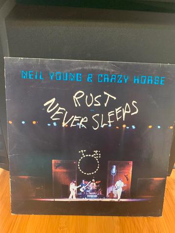 LP vinyl Neil Young & Crazy Horse - Rust never sleeps. beschikbaar voor biedingen