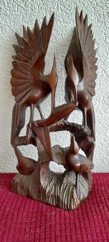 2 Vogels voeden hun jong Bali 29 cm 1960 coromandelhout beschikbaar voor biedingen