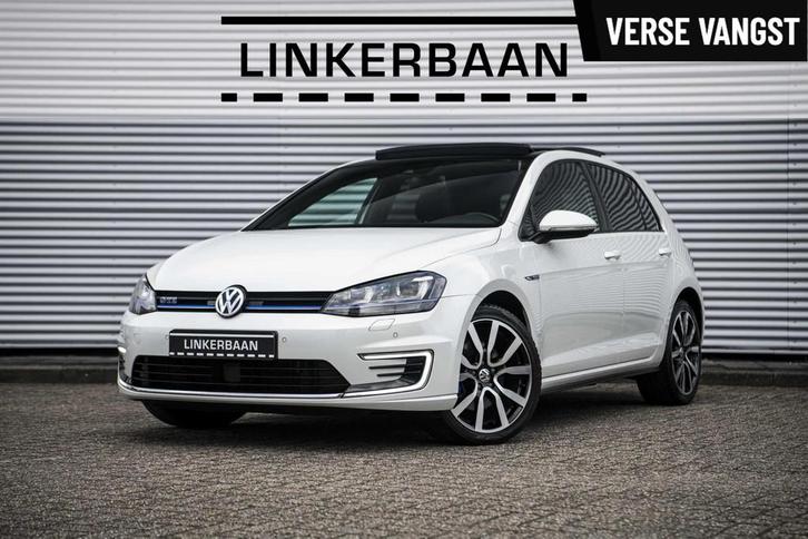 Volkswagen Golf 1.4 TSI GTE | Panodak | ACC | Camera | 18 in, Auto's, Volkswagen, Bedrijf, Te koop, Golf, ABS, Achteruitrijcamera
