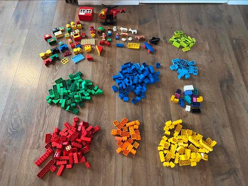 Partij Duplo met duplo opbergboxen, Kinderen en Baby's, Speelgoed | Duplo en Lego, Gebruikt, Duplo, Losse stenen, Ophalen of Verzenden