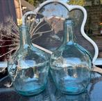 2 handgeblazen gistflessen met blauwgroene tint, Ophalen of Verzenden