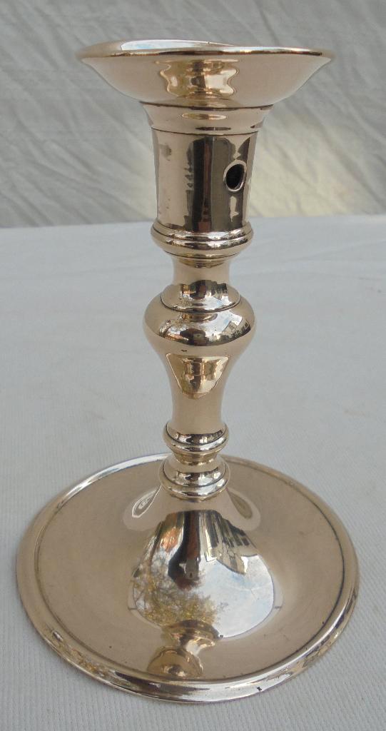 Mooie antieke kandelaar, Antiek en Kunst, Antiek | Kandelaars, Koper of Brons, Ophalen of Verzenden