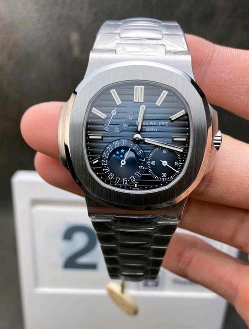 Patek Philippe Nautilus 5712/1A-001, Sieraden, Tassen en Uiterlijk, Horloges | Heren, Nieuw, Polshorloge, Overige merken, Staal