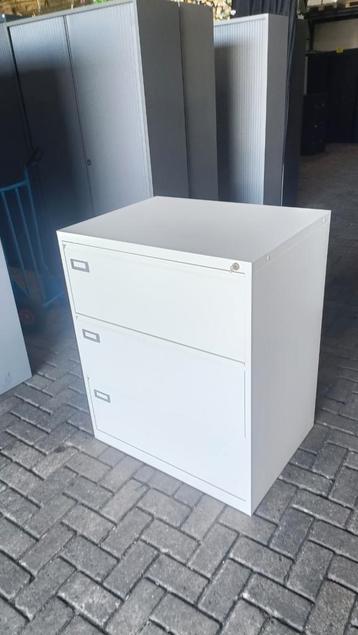 In nieuw staat! Extra diepe metalen ladekast  beschikbaar voor biedingen