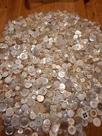 D. partij van ruim 1500 witte knopen, Hobby en Vrije tijd, Naaien en Fournituren, Ophalen of Verzenden, Nieuw, Knoop of Knopen