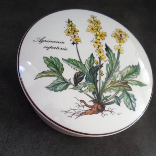 Bonbondoosje Agrimonia Eupatoria. Botanica. Villeroy en Boch, Huis en Inrichting, Keuken | Servies, Zo goed als nieuw, Schaal of Schalen