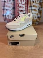 Nike Air Max 1 AMD - La Ville Lumière, Kleding | Heren, Ophalen of Verzenden, Nieuw