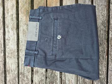 Katoenen korte broek Genti. Maat 32, mt 32. Kleur: antraciet beschikbaar voor biedingen