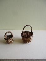 poppenhuis twee rieten mandjes, Ophalen of Verzenden, Zo goed als nieuw, Decoratie