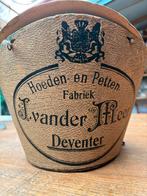 Hoedendoos J. Van der Meer en Bernard van Putten- Origineel!, Antiek en Kunst, Ophalen, Heren