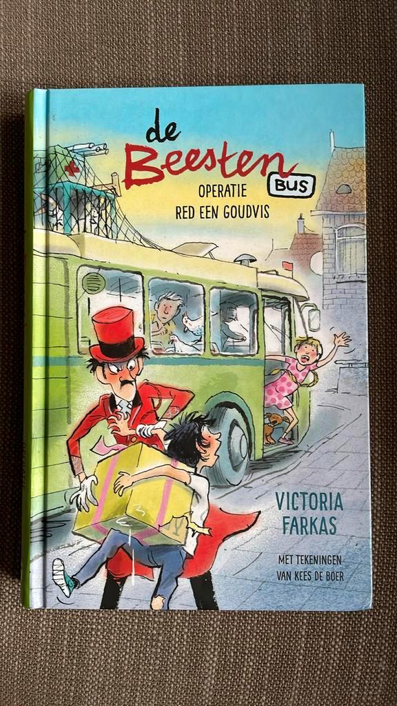 Victoria Farkas - De Beestenbus, Boeken, Kinderboeken | Jeugd | onder 10 jaar, Zo goed als nieuw, Ophalen of Verzenden