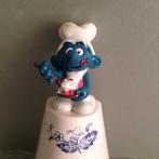 Smurf met stoffer en blik 1984, Verzamelen, Smurfen, Gebruikt, Ophalen of Verzenden, Poppetje, Figuurtje of Knuffel, Smulsmurf