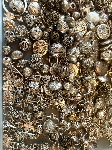 Kralen 1500 gram ! DIY zilver sieraden zgan beschikbaar voor biedingen