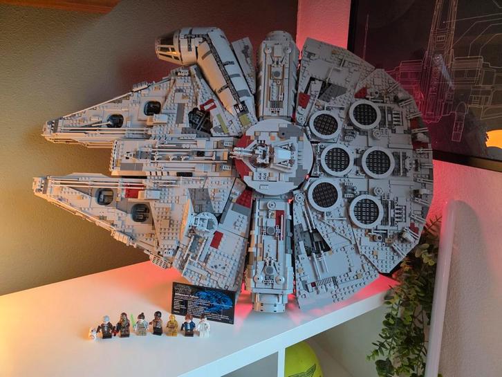 LEGO Millennium Falcon 75192, Kinderen en Baby's, Speelgoed | Duplo en Lego, Zo goed als nieuw, Lego, Complete set, Verzenden