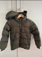 Cars Jeans Winterjas Maat 116 - Kaki/Legergroen pufferjas, Kinderen en Baby's, Kinderkleding | Maat 116, Ophalen of Verzenden