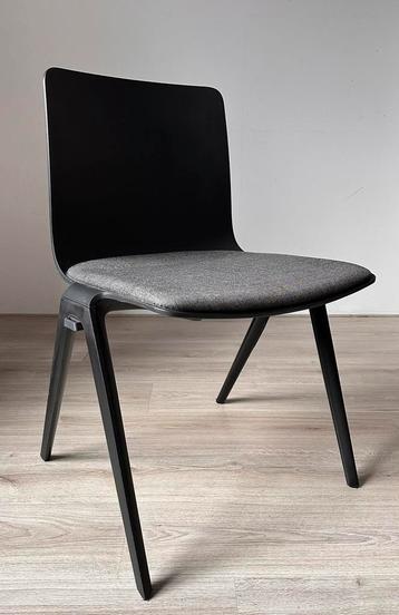 4 Brunner design stoelen beschikbaar voor biedingen