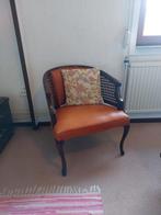 Antieke fauteuil met unieke bekleding, Ophalen