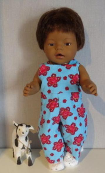 poppenkleertjes babypop born 43cm (tuinbroek ) beschikbaar voor biedingen