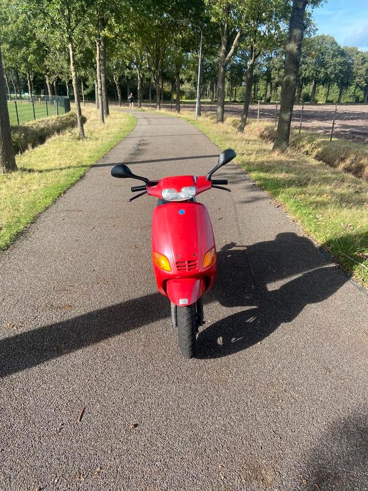 Piaggio zip type 2 rst 50cc, Fietsen en Brommers, Scooters | Piaggio, Zo goed als nieuw, Zip, Maximaal 25 km/u, Tweetakt, Ophalen