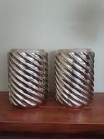 2x Riviera Maison Aventi Swirl vaas (zware kwaliteit), Huis en Inrichting, Woonaccessoires | Vazen, Overige materialen, Overige kleuren