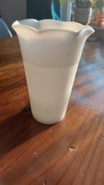 Hazelatlas vaas melkglas, Antiek en Kunst, Ophalen of Verzenden