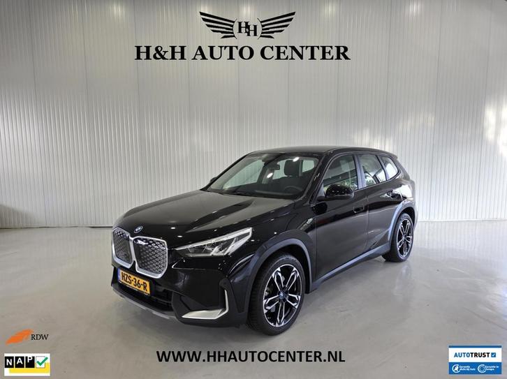 BMW iX1 xDrive30 67 kWh |Carplay|Camera| (bj 2023), Auto's, BMW, Bedrijf, Te koop, iX1, 4x4, ABS, Achteruitrijcamera, Airbags