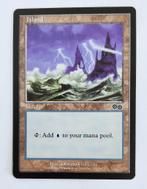 Island V.1 Urza's Saga MTG Near Mint, Ophalen of Verzenden, Zo goed als nieuw, Losse kaart