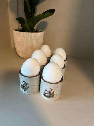 Vintage Eierdopjes Wildflowers Serie set van 6 beschikbaar voor biedingen