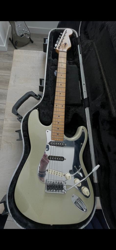 partscaster, Ophalen, Zo goed als nieuw, Solid body, Fender