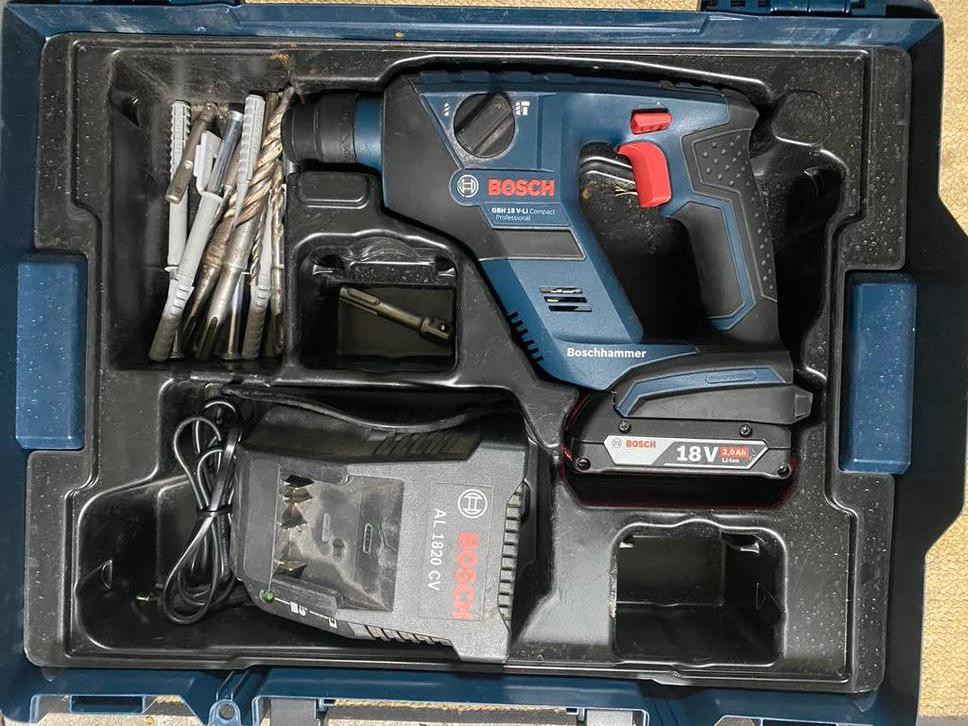 Bosch 18v klopboor met oplader, Ophalen, Zo goed als nieuw