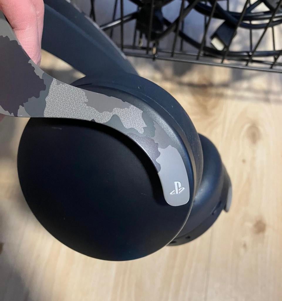 Monitor & Playstation headset, Spelcomputers en Games, Spelcomputers | Sony PlayStation 5, Ophalen of Verzenden, Zo goed als nieuw