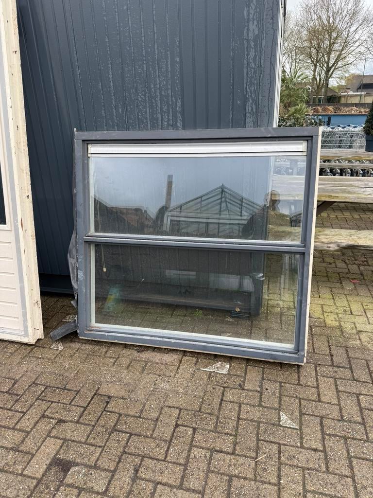 Kozijn, Gebruikt, Raamkozijn, Inclusief glas, 75 tot 150 cm