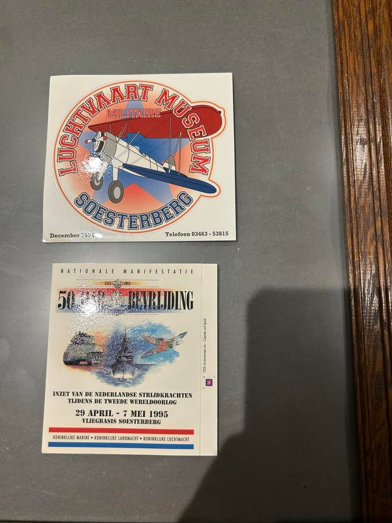 2 Stikkers: Militair Luchtvaart Museum 1994 & Nationale Mani, Verzamelen, Ophalen of Verzenden, Zo goed als nieuw, Overige typen