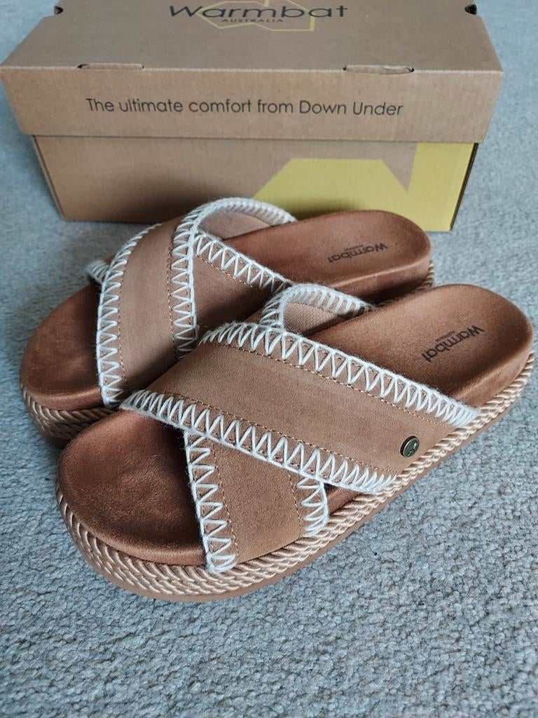 Nieuwe Warmbat Nullagine slippers maat 38, Ophalen of Verzenden, Nieuw, Bruin
