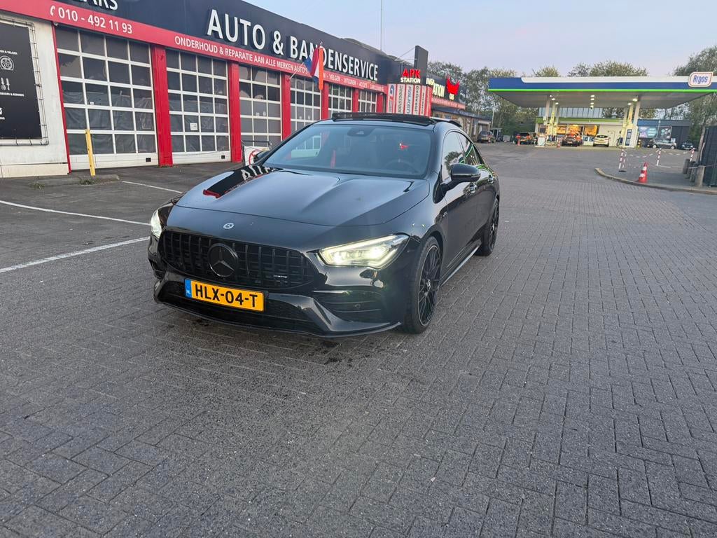 Mercedes-Benz CLA 200 d|AMG|Pano|Led|Carplay| 2021 Zwart, Auto's, CLA, Euro 6, 4 cilinders, Zwart