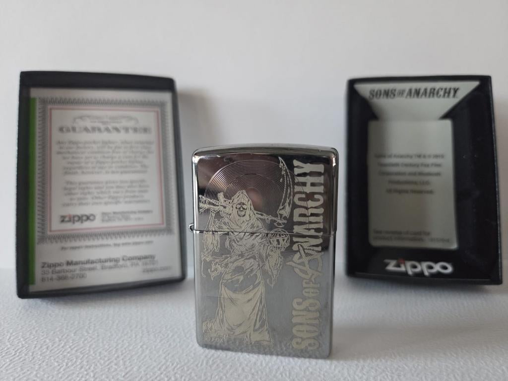 Zippo Sons of Anarchy Reaper - Nieuw in doos, Ophalen of Verzenden, Nieuw, Aansteker
