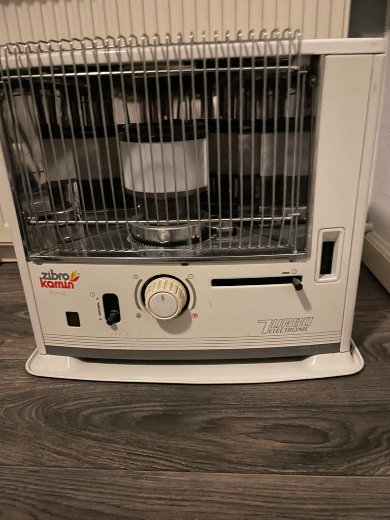 Zibro Kamin petroleum kachel!, Huis en Inrichting, Kachels, Ophalen, Gebruikt, Overige brandstoffen, Petroleumkachel