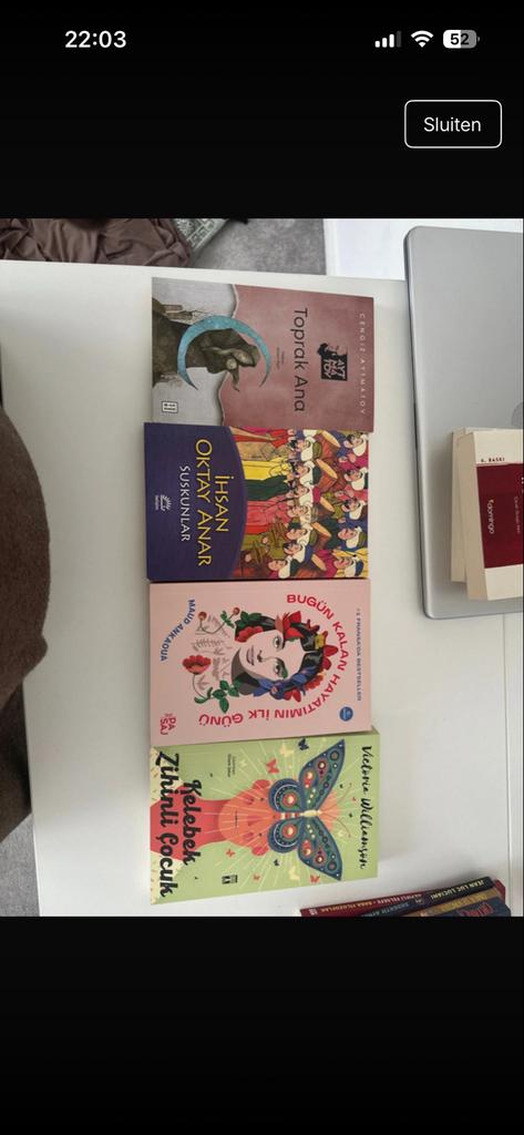 Diverse Turkse boeken - Romans en meer, Boeken, Overige Boeken, Ophalen of Verzenden, Zo goed als nieuw