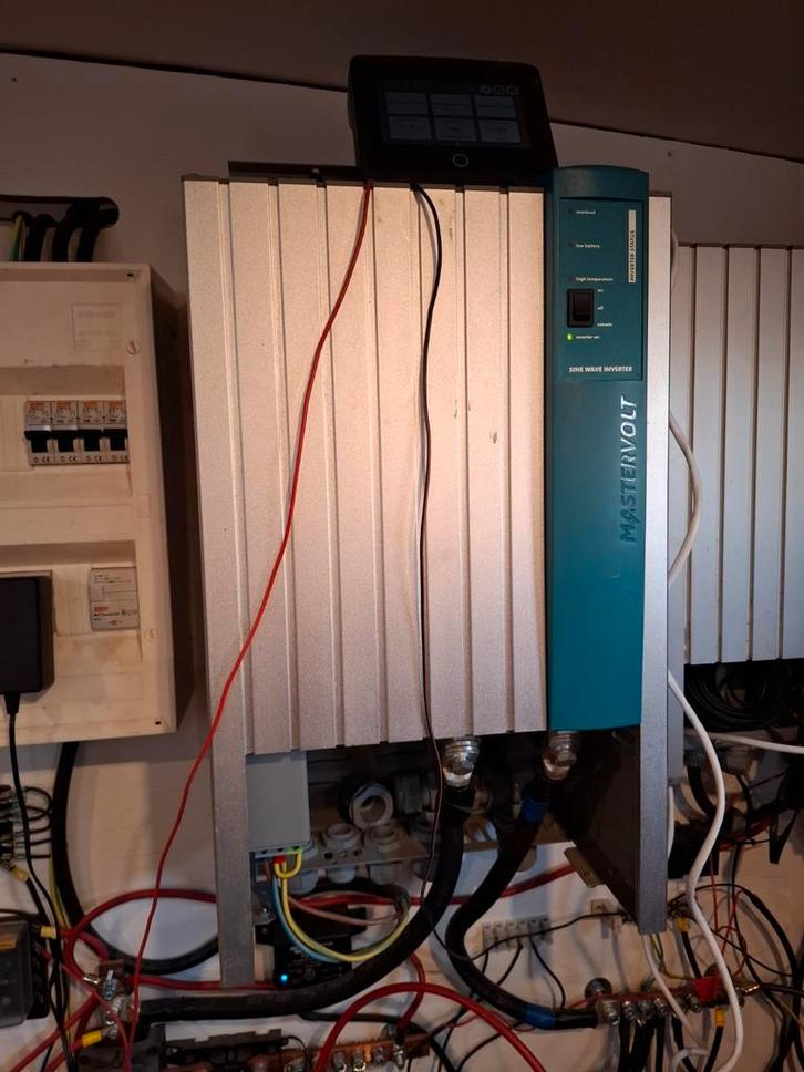 Mastervolt omvormer en batterijlader, Doe-het-zelf en Verbouw, Elektra en Kabels, Overige typen, Ophalen of Verzenden