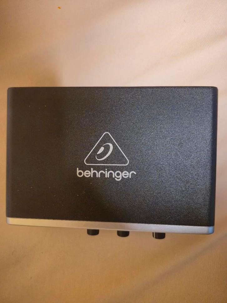 Behringer U-Phoria UMC22 Audio Interface, Muziek en Instrumenten, Mengpanelen, Zo goed als nieuw, Minder dan 5 kanalen, Microfooningang