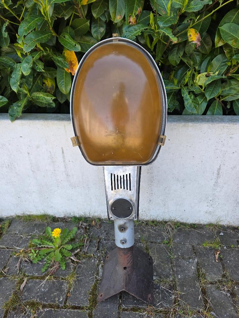 Oost-Duitse hoek straatlantaarn.,, Huis en Inrichting, Ophalen, Gebruikt