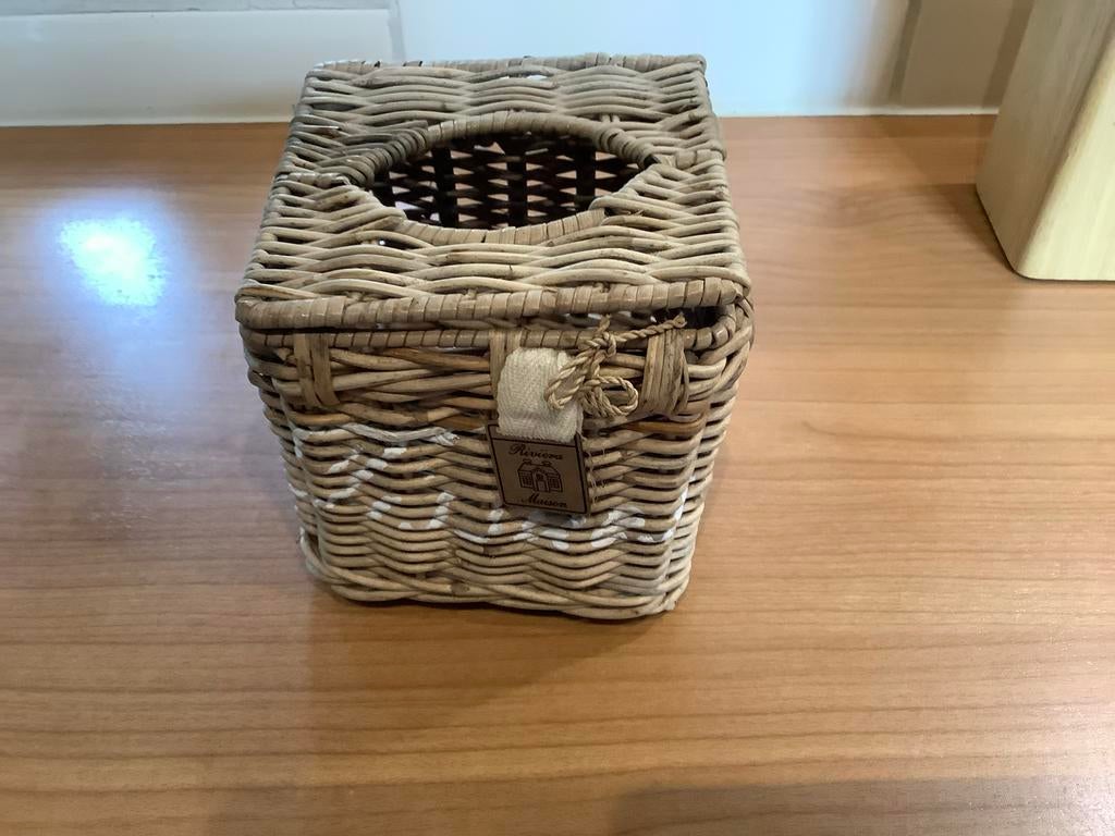 Riviera maison tissue mand zo goed als nieuw, Ophalen, Mand, Zo goed als nieuw, Riet