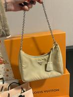 Prada nylon tas, Ophalen of Verzenden, Zo goed als nieuw, Zwart, Schoudertasje