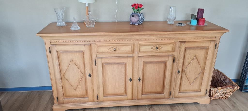 Complete set: Dressoir, radiomeubel, tv-kast, salontafel, Ophalen, Gebruikt, Met deur(en), Klassiek