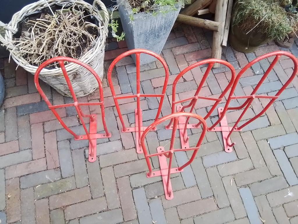Tekoop 5 rode paardenzadelbeugels, Dieren en Toebehoren, Ophalen