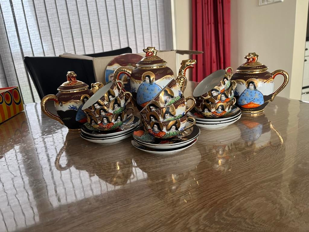 Prachtig Japans theeservies met draken en geisha decoratie, Antiek en Kunst, Ophalen of Verzenden