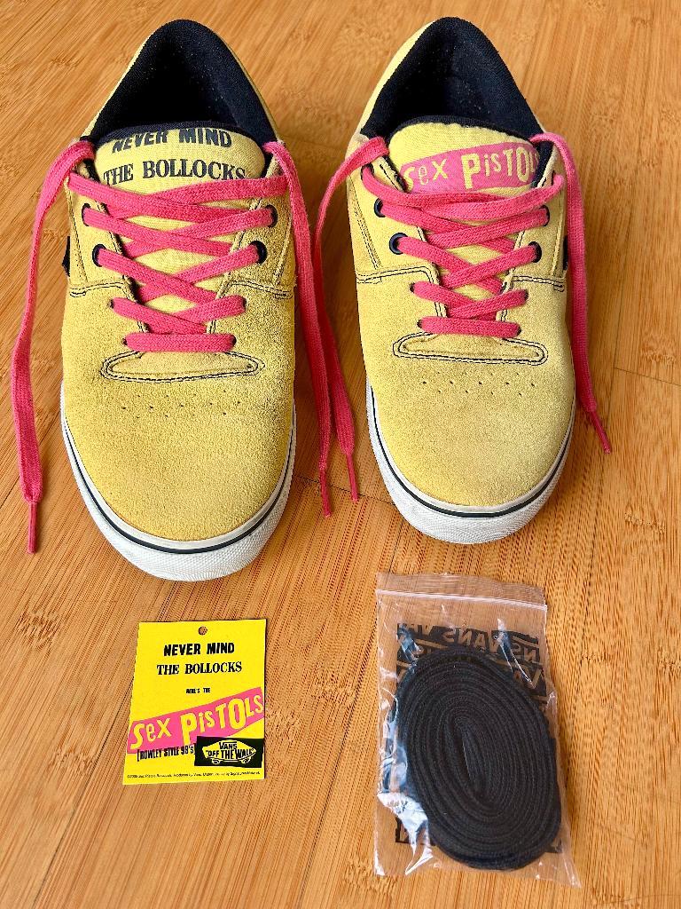 SEX PISTOLS - VANS ROWLEY STYLE 99'S (LIMITED EDITION), Overige kleuren, Ophalen of Verzenden, Vans, Sneakers of Gympen