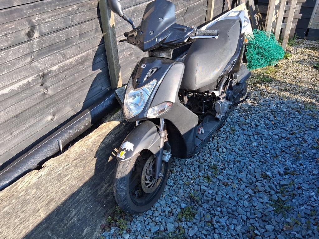 Kymco Agility 50 voor onderdelen - vastloper gehad, Ophalen of Verzenden