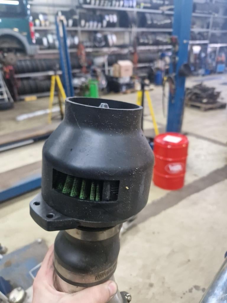 Air intake, Ophalen, Gebruikt