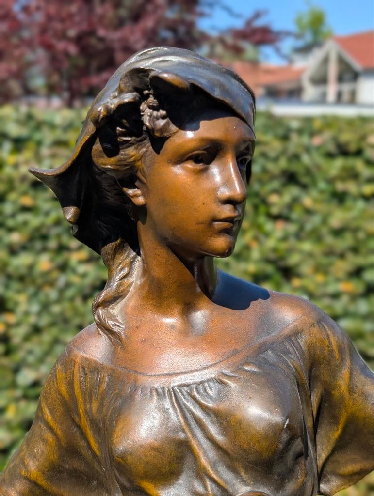 Antiek beeld 75 cm hoog. €335. Zamax, Ophalen